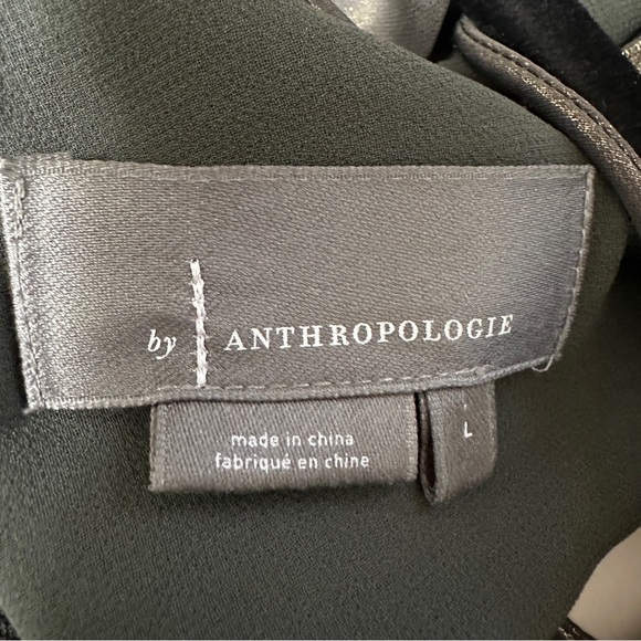 By Anthropologie Sleeveless Metallic Ruffle Smocked Hem V Neck Top Green Large - Picture 5 of 10